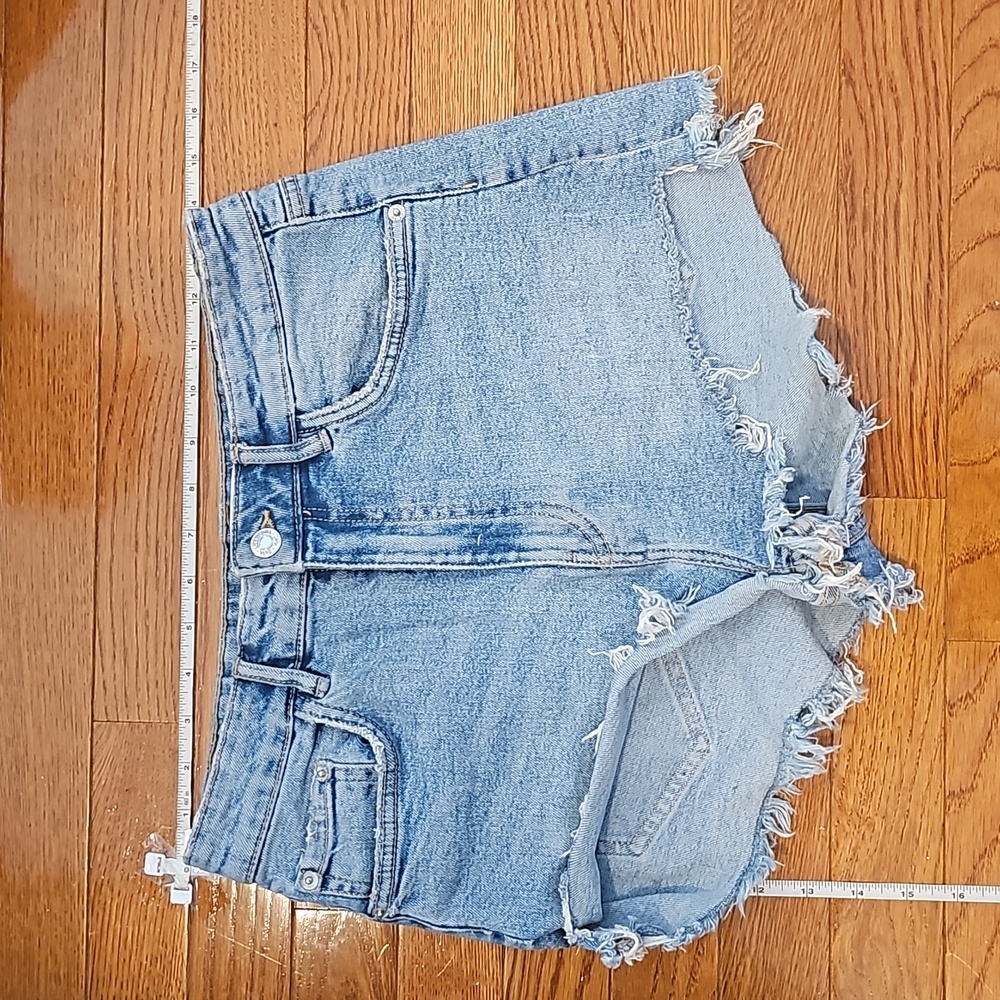 Cut off jeans booty shorts
